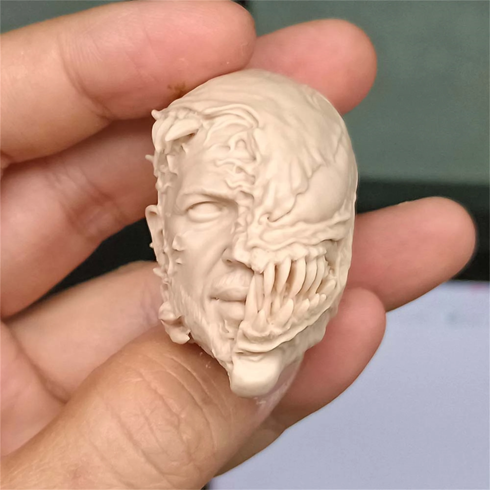 

1/6 Scale Unpainted Eddie Venom Tom Hardy Head Sculpt Model Fit for 12'' Action Figure Body