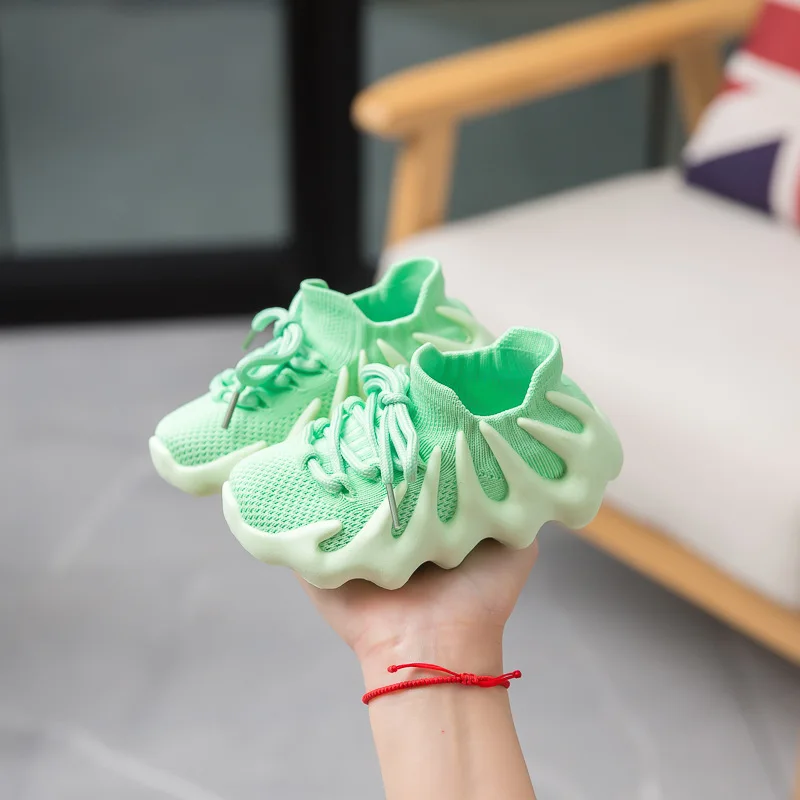 Модная детская спортивная обувь для бега черные кроссовки мальчиков уличная