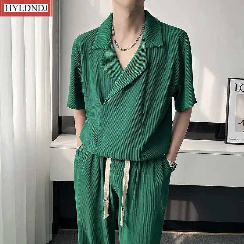 Summer New Mens Korean Loose Ice Silk Sets Men Pleated Sets Men Fashion Casual Short-Sleeved T-Shirt/trousers Two-Piece