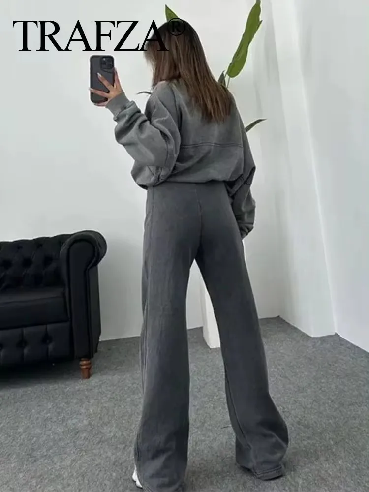 Костюм брючный женский осенний однотонный на молнии с длинным рукавом и