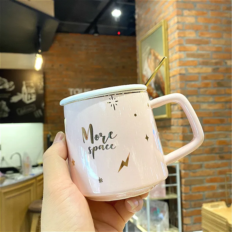 

2022 New Creative Starry Sky Ceramic Mug with Lid and Spoon Couple Water Personality Trend Office Women's Home Coffee Cup 400ml
