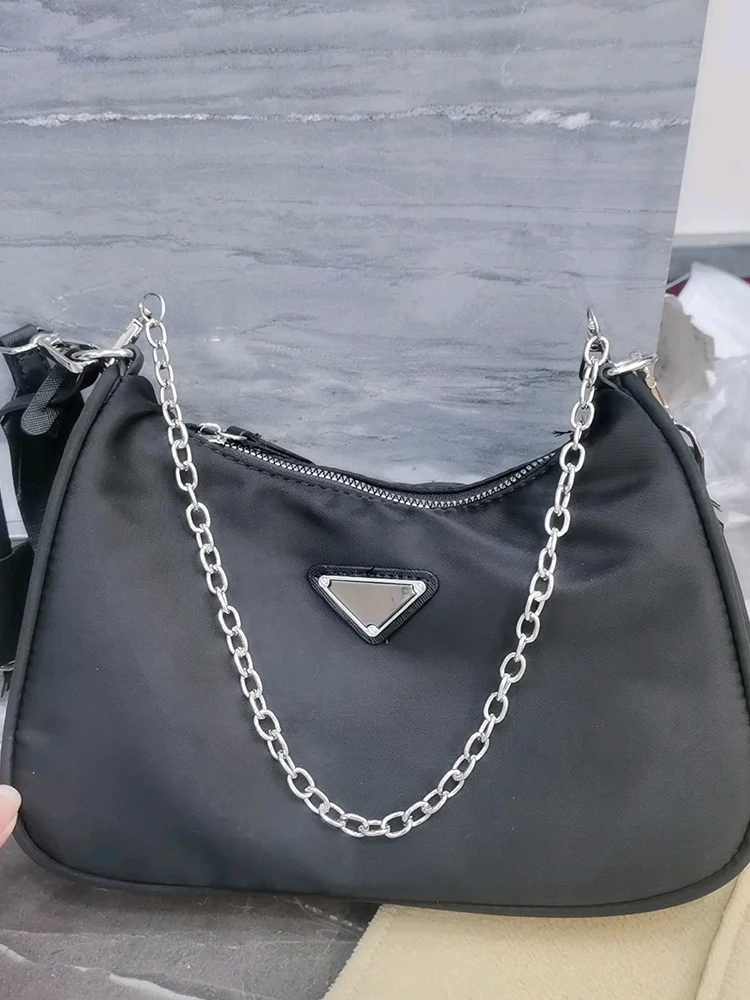 Luxury Brand Chain Crossbody Tote Black Sports Oxford Cloth Shoulder Bag for Women 2023 Summer New Waterproof Mobile Phone Bag