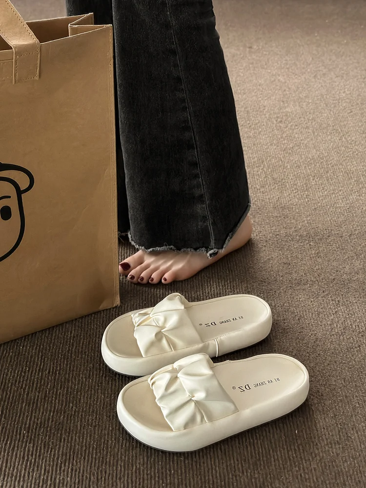 Шлепанцы женские на плоской подошве мягкие сланцы базовая обувь в римском стиле