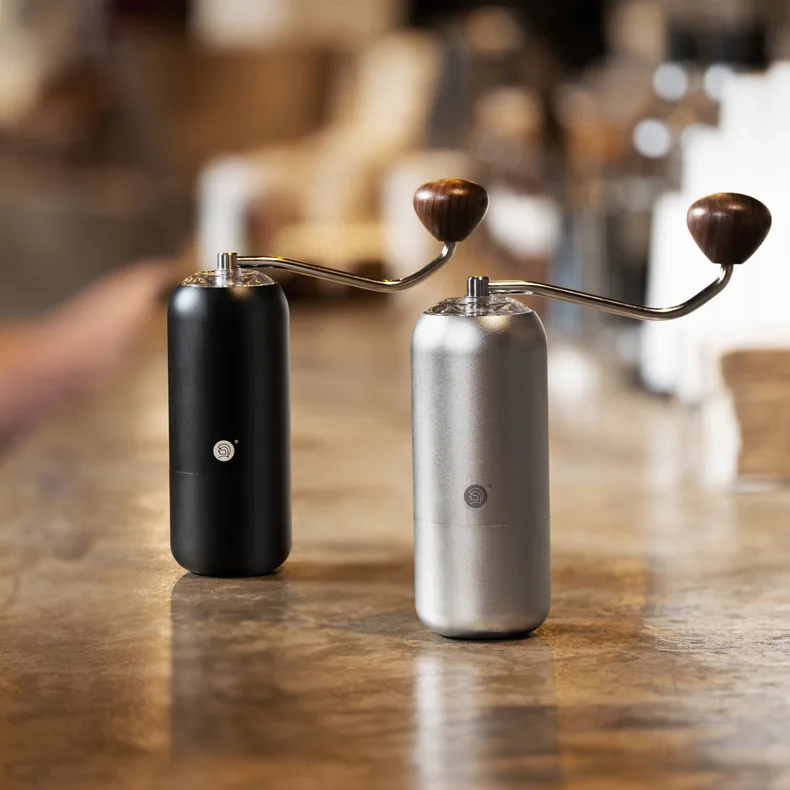 

ZeroHero Aluminum Alloy Body Bur Camping Hand Coffee Bean With Walnut Wood Knob Grinder