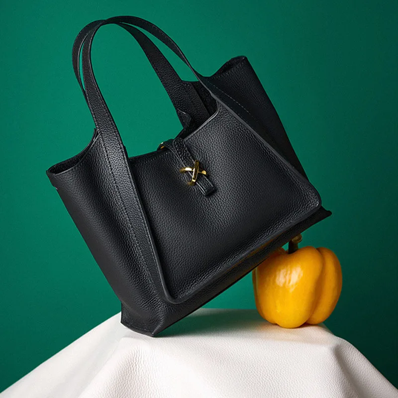 Сумка-тоут женская из натуральной кожи вместительная