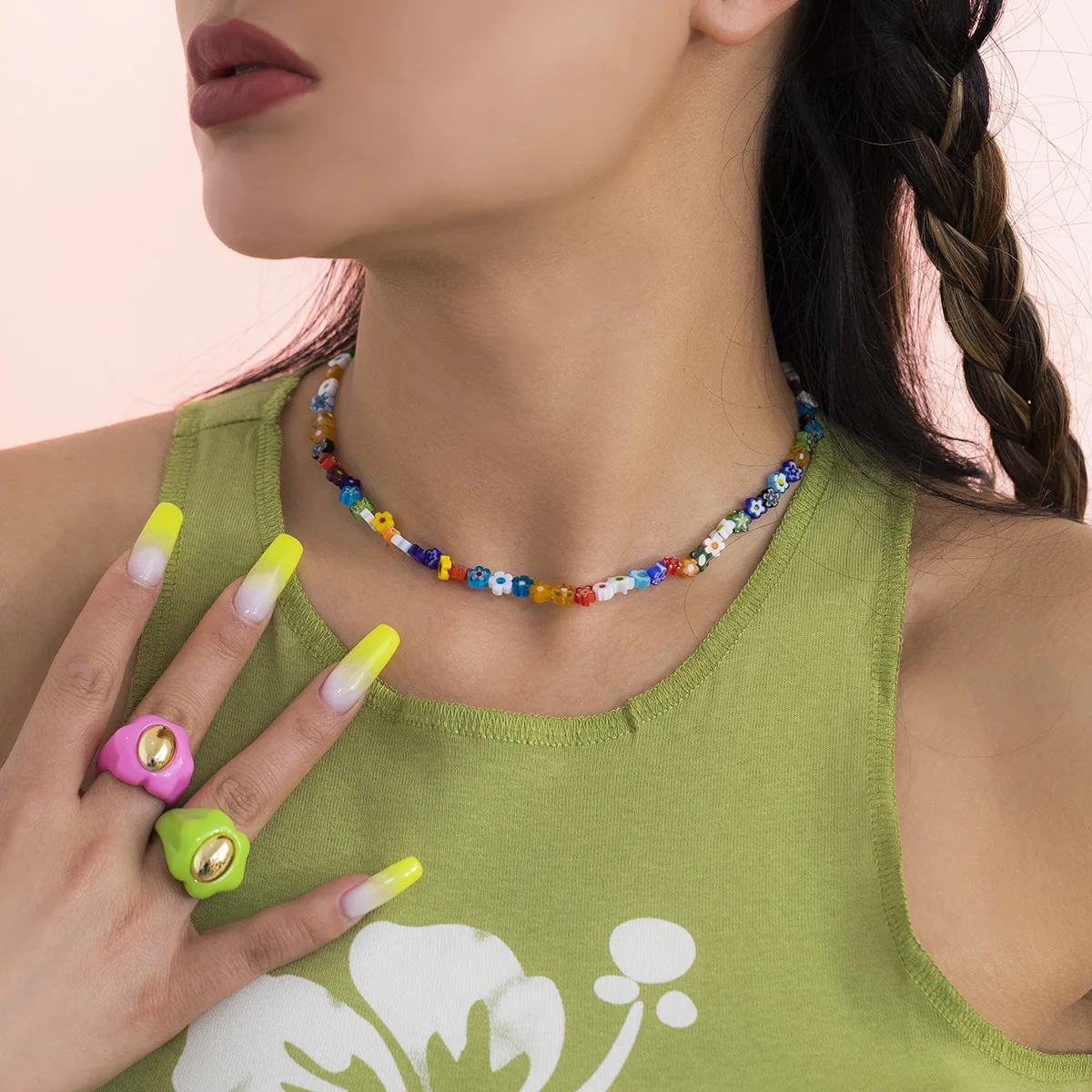 

Weaving colorful Millennium wind glass daisy flower neck chain clavicle chain