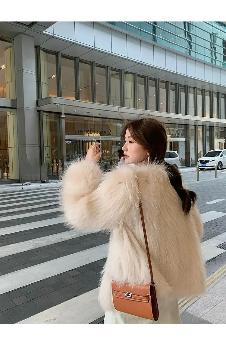 Рисунок 3 - Женское двухстороннее пальто из