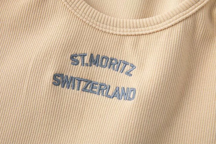 Укороченный топ в рубчик с Вышивкой Букв женский летний сексуальный бежевый