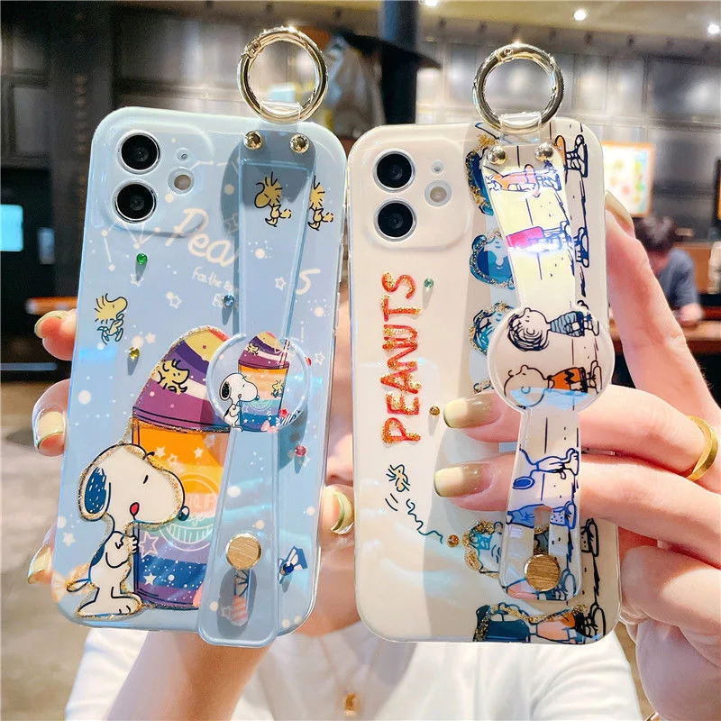 

Cartoon Snoopy with wrist strap Phone Case For Iphone 11 12 13 Pro Max X Xs Xr 7 8 Plus SE 2020 Shockproof Cover