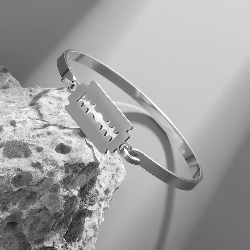 Цепочка с подвеской в стиле хип-хоп стильное ожерелье металлическим клинком