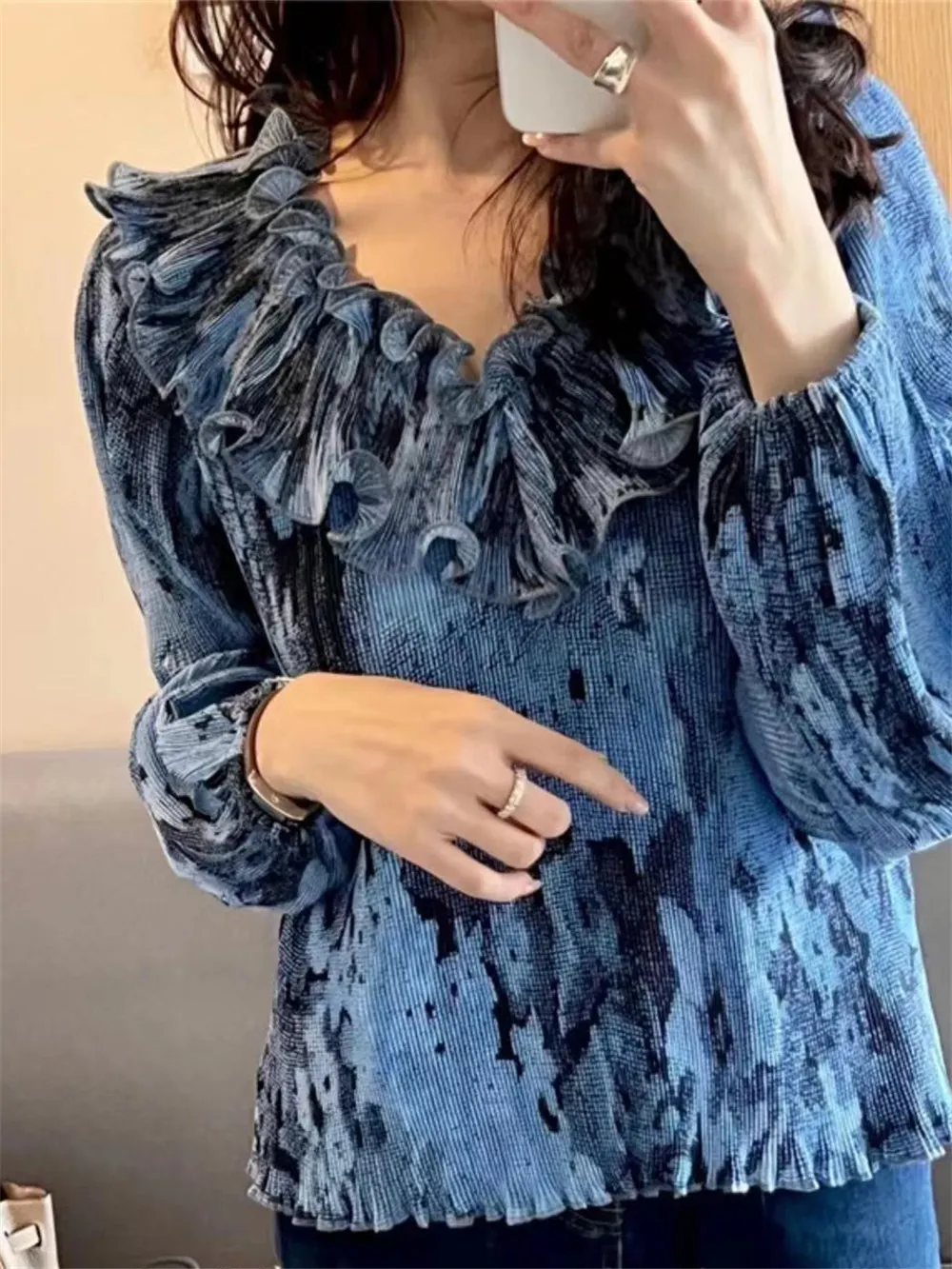 

Clearance Specials Ultra-Low Price Women Blue Texture Pattern Ruffled V-Neck Puff Sleeve Loose Casual Elegant Blouse