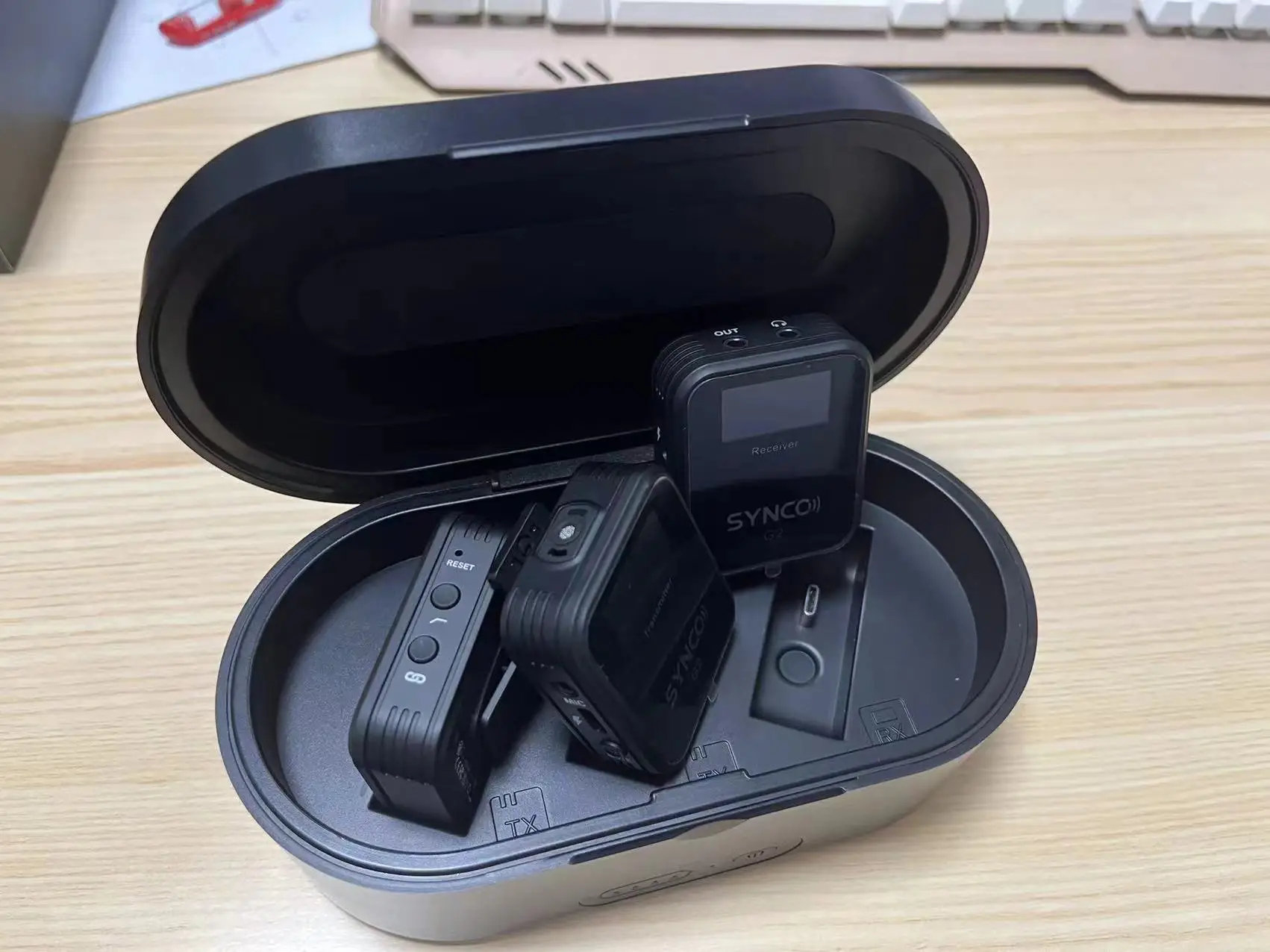 

SYNCO G2 Wireless Microphone Charging Box Case for G2A2 G2A1 Built-in Battery