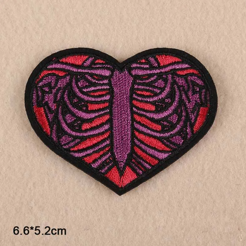 Нашивки с вышивкой в виде головы зомби русалки