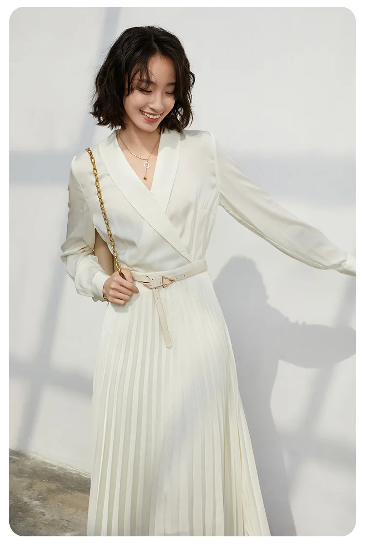 Heavyweight Silk Patchwork French Long Dress for Women's Advanced Sense 2023 New Design Sense Temperament Commuter Pleated Dress