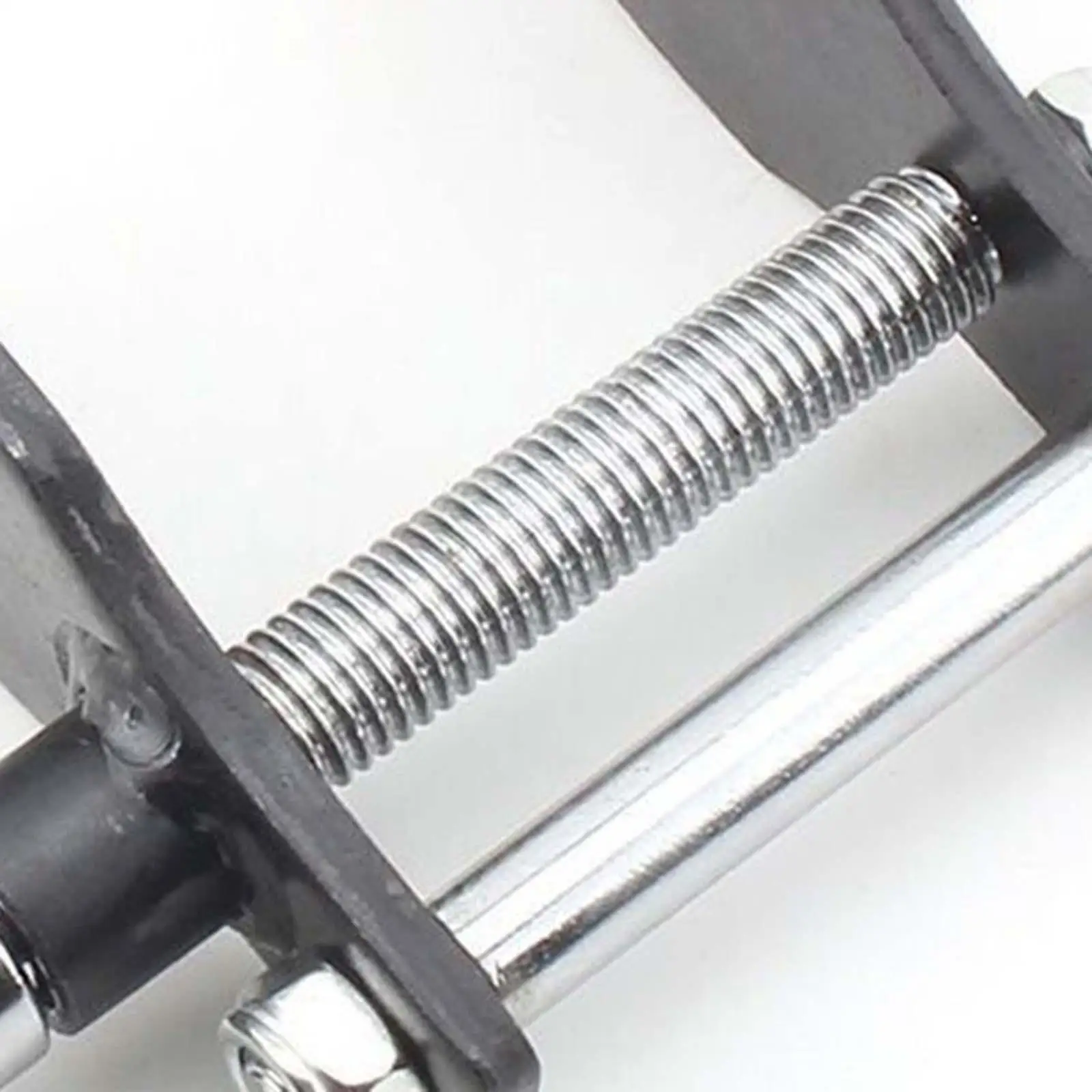 Расширитель колодок дискового тормоза автомобиля простая в использовании