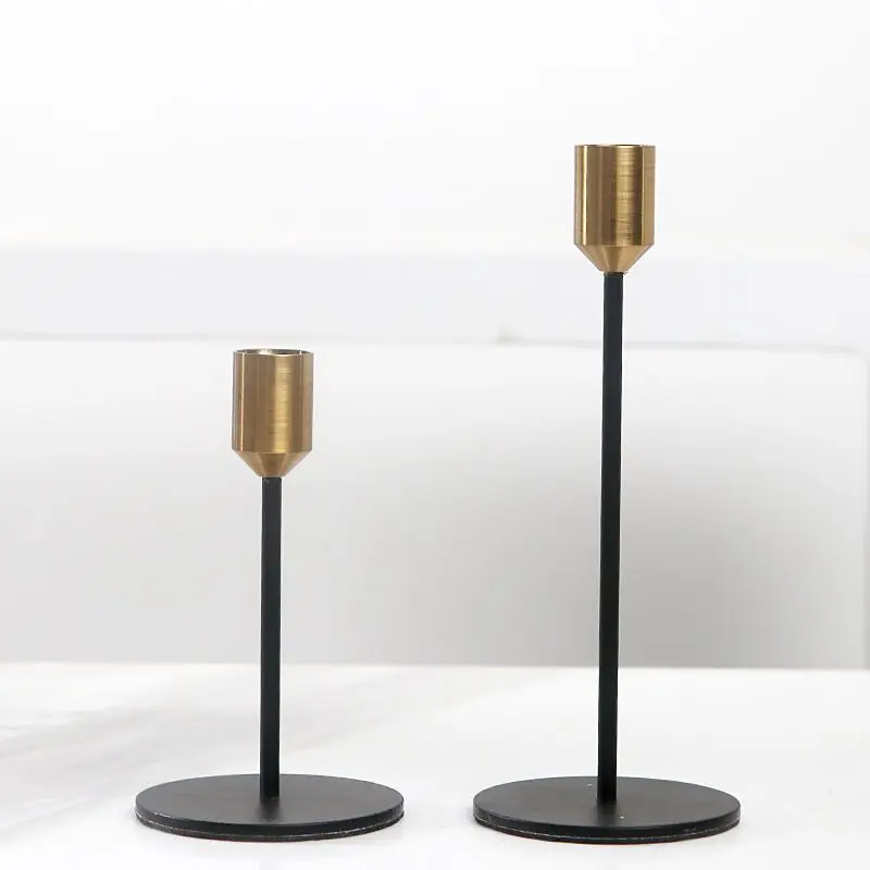 2Pcs European Gold Candle Holders Metal Candlestick Wedding Luxury Table Romantic Decorations New Year Bar Party Decoration Cand