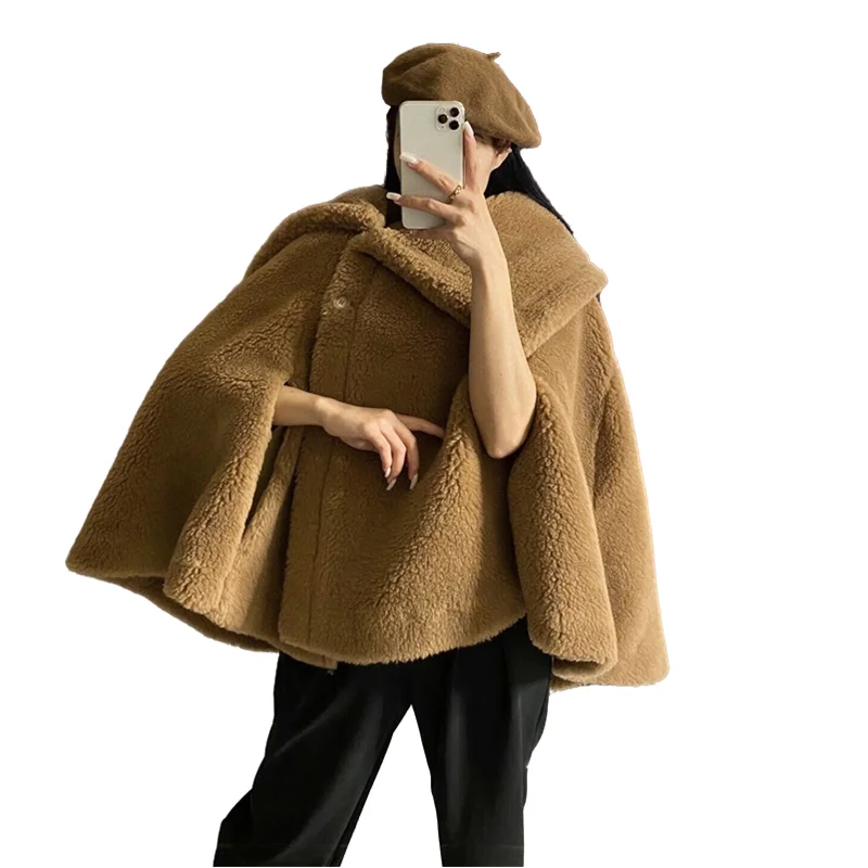 2022 Women Winter Coat Teddy Bear Short Coat Turn-Down Collar One Button Alpaca Fur Cape Outwear Loose Style Fashion