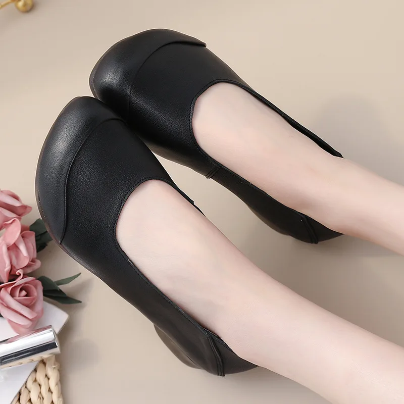 Xiuteng Women's Leather Shoes 2022 Spring And Autumn Women's Shoes Aged Cowhide Soft Bottom Non-slip Flat Bottom for Mama