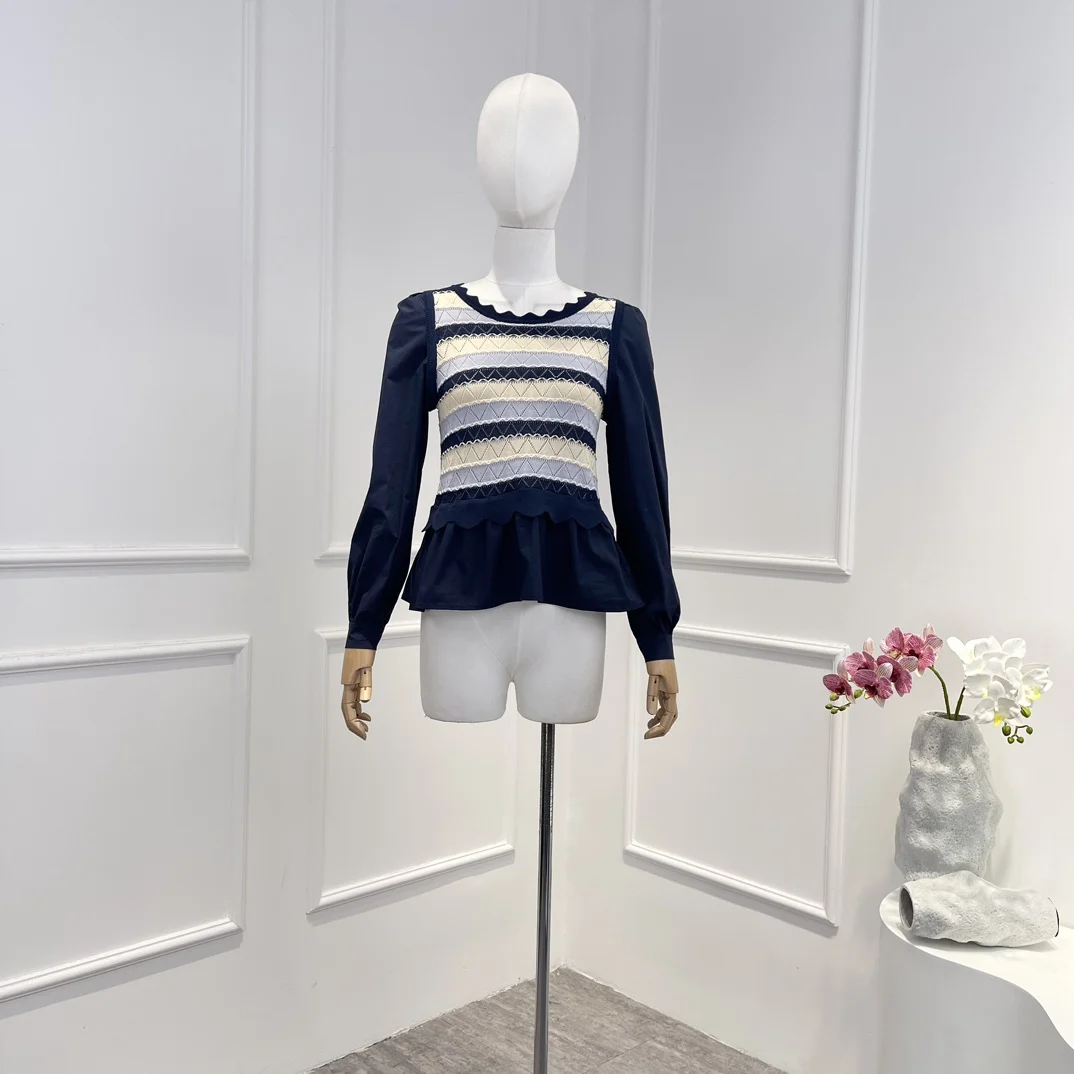 

Женский топ с волнистыми краями и длинными рукавами-фонариками