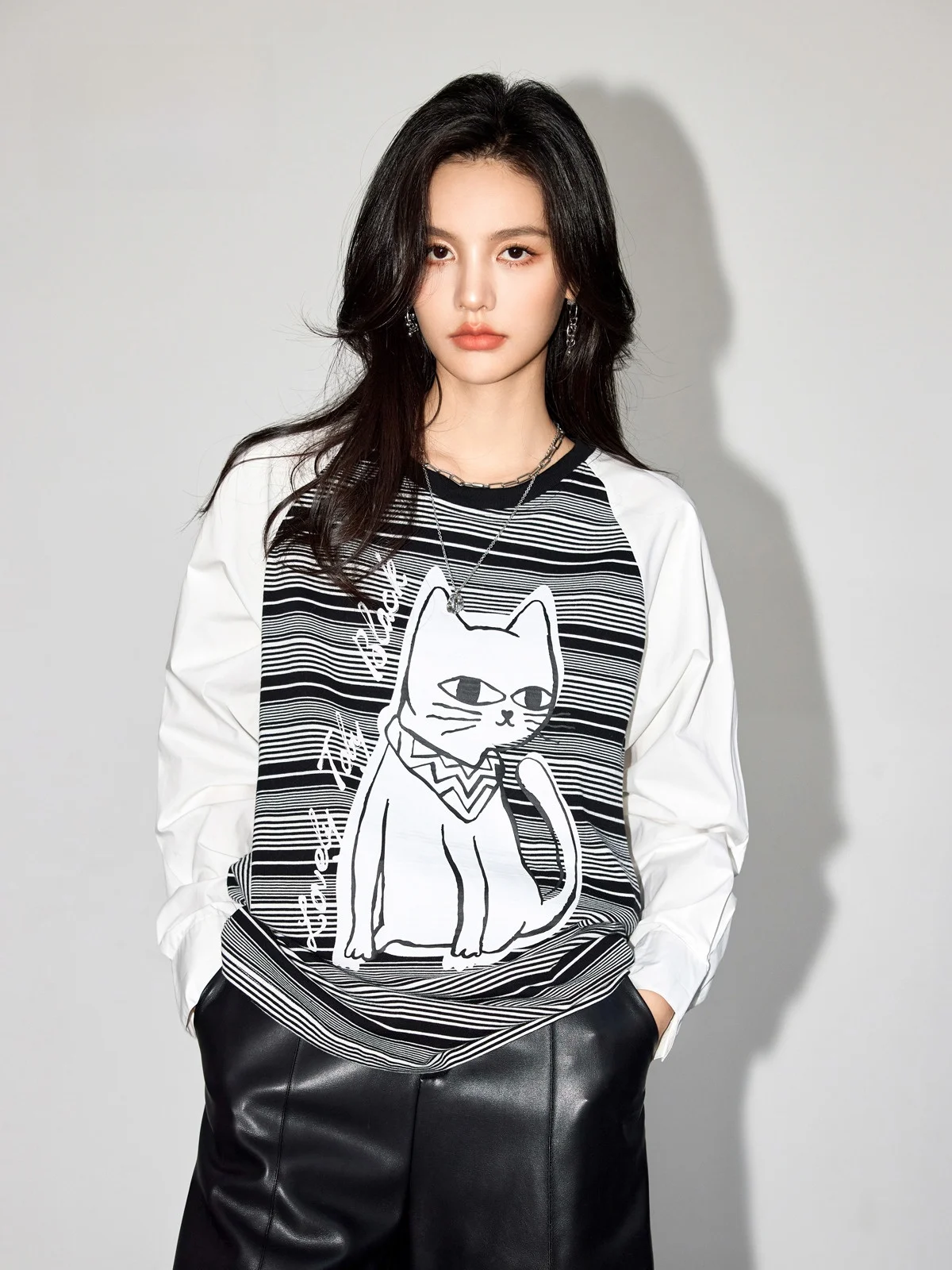 Aige Корейская уличная модная футболка в стиле ретро весенне-осенняя свободная