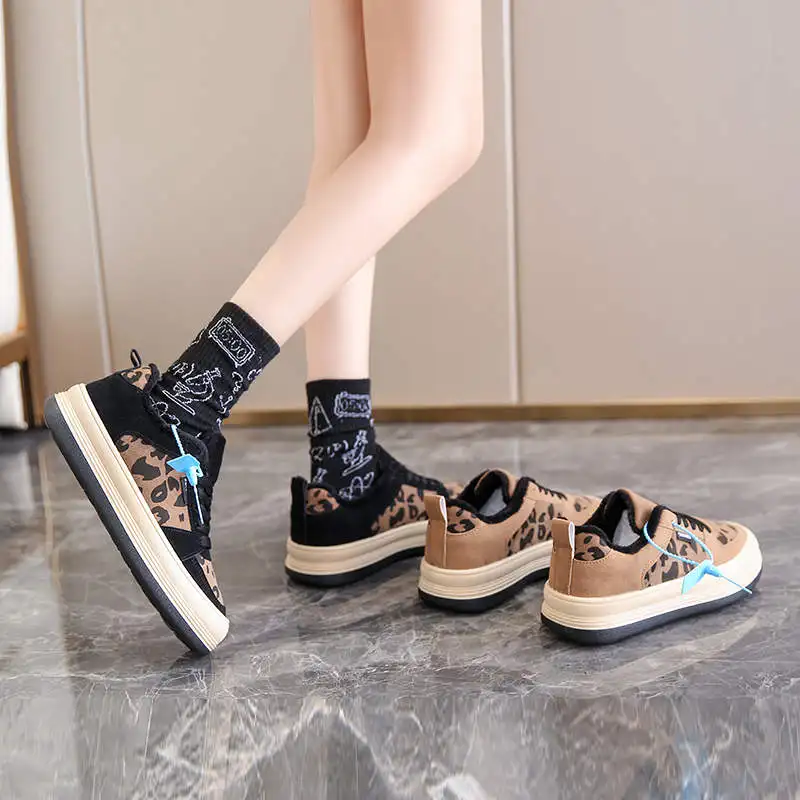 

Sneakers Women's Skor Sneakers Sport Woman Middle-Aged Running Shoes Woman Size 8 Summer Sports Shoes Luxury Trainers Tennis