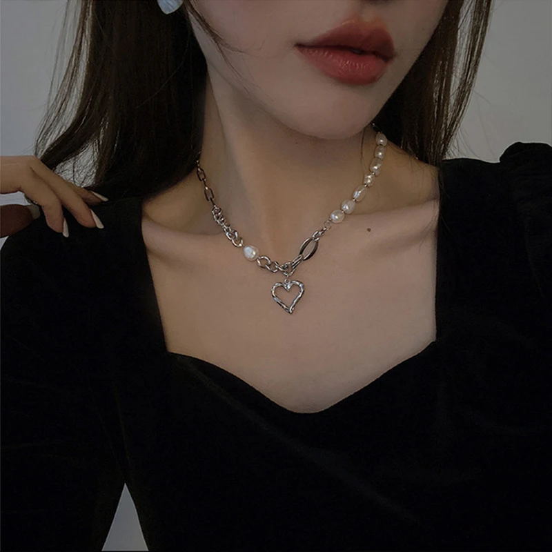 

Kpop Vintage Baroque Pearl Choker Heart Angel Pendant Clavicle Chain Necklace For Women Egirl Goth Cool EMO Punk Grunge Jewelry