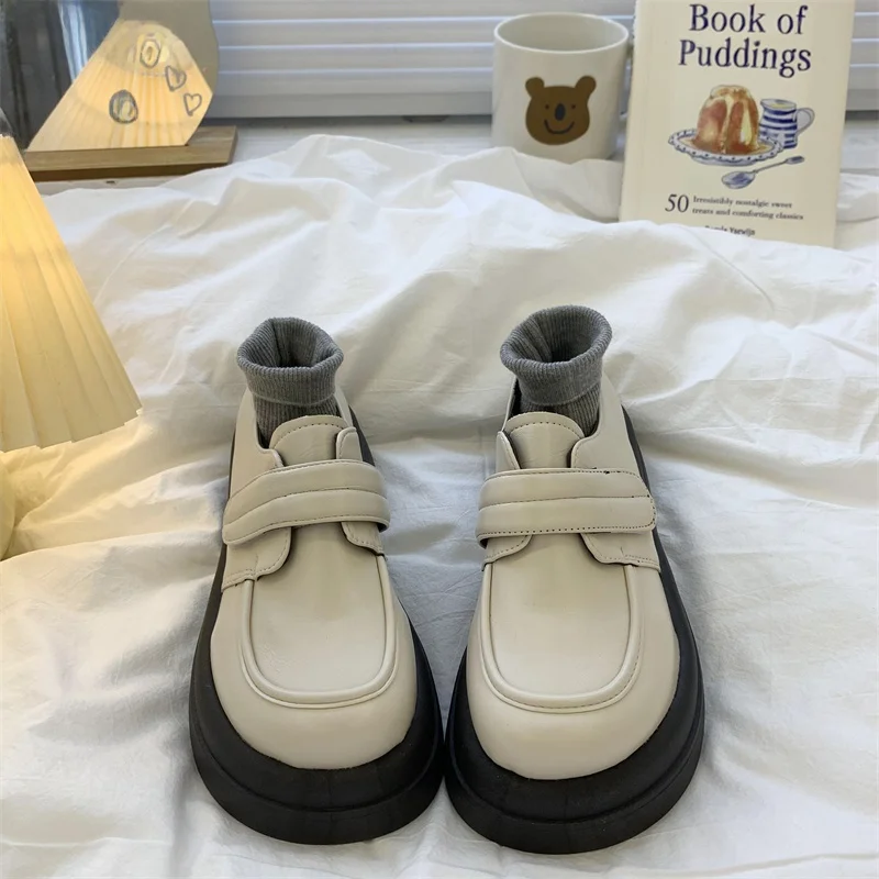 Туфли. Лоферы на толстой подошве. Маленькие кожаные туфли. Осень 2024. Женские туфли