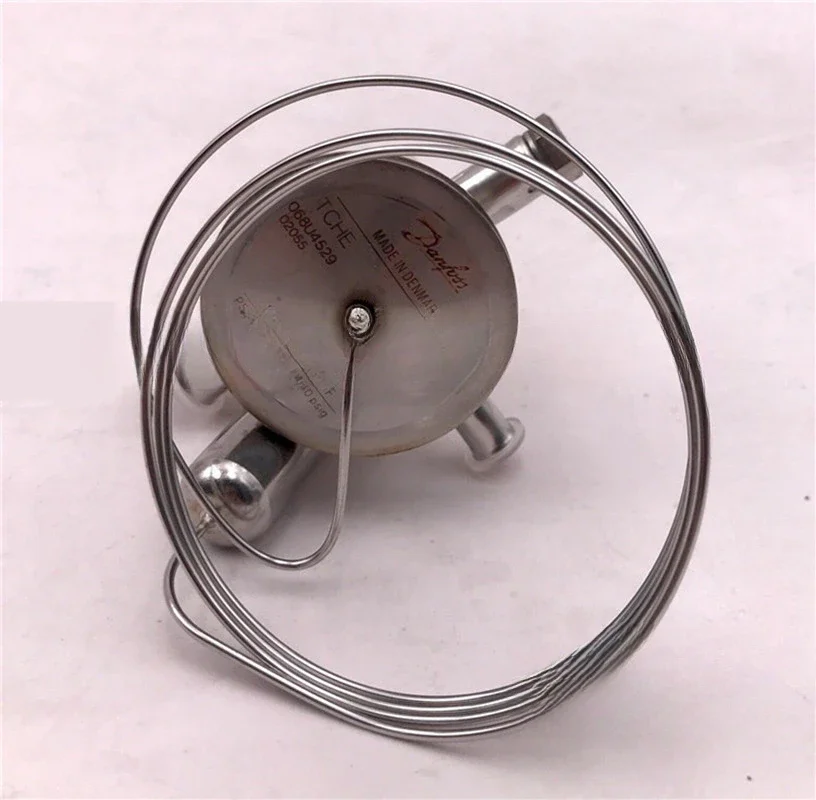 Original Hot Gas Bypass Valve Expansion TCHE 068U4529 3/8*1/2 10*12 New In Stock