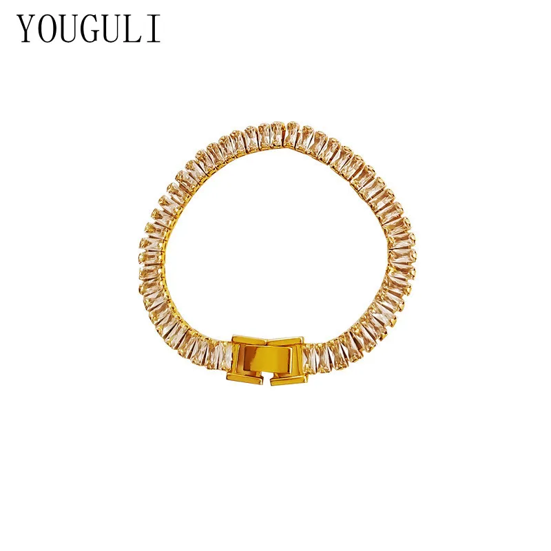 

Fashion Jewelry High Quality AAA Zircon Bracelet Popular Style Delicate Design Brass Metal Women Bracelet Gifts