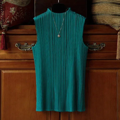 Футболка женская плиссированная без рукавов однотонная