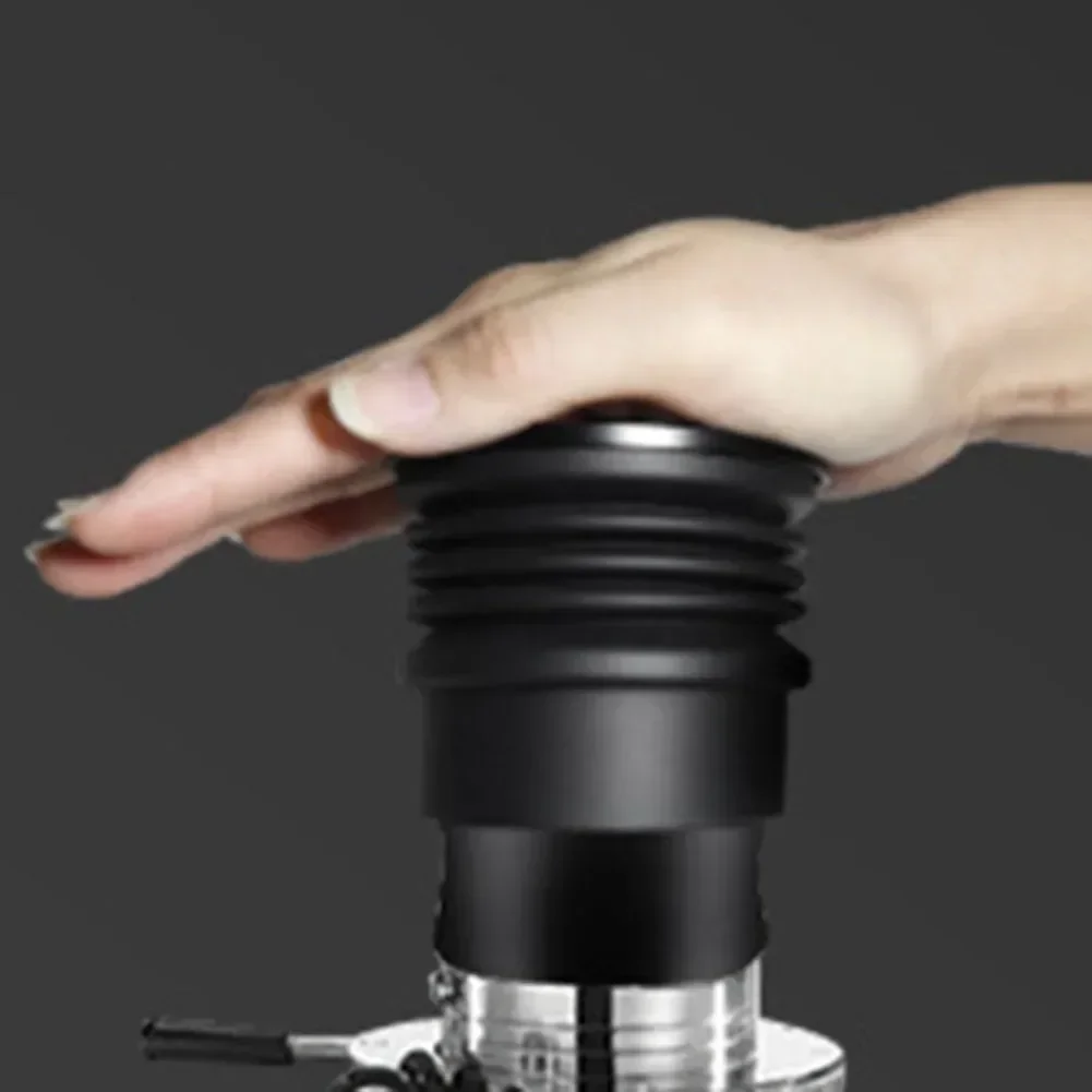 Простой в использовании аксессуар для чистки кофемолки с бункером кофейных