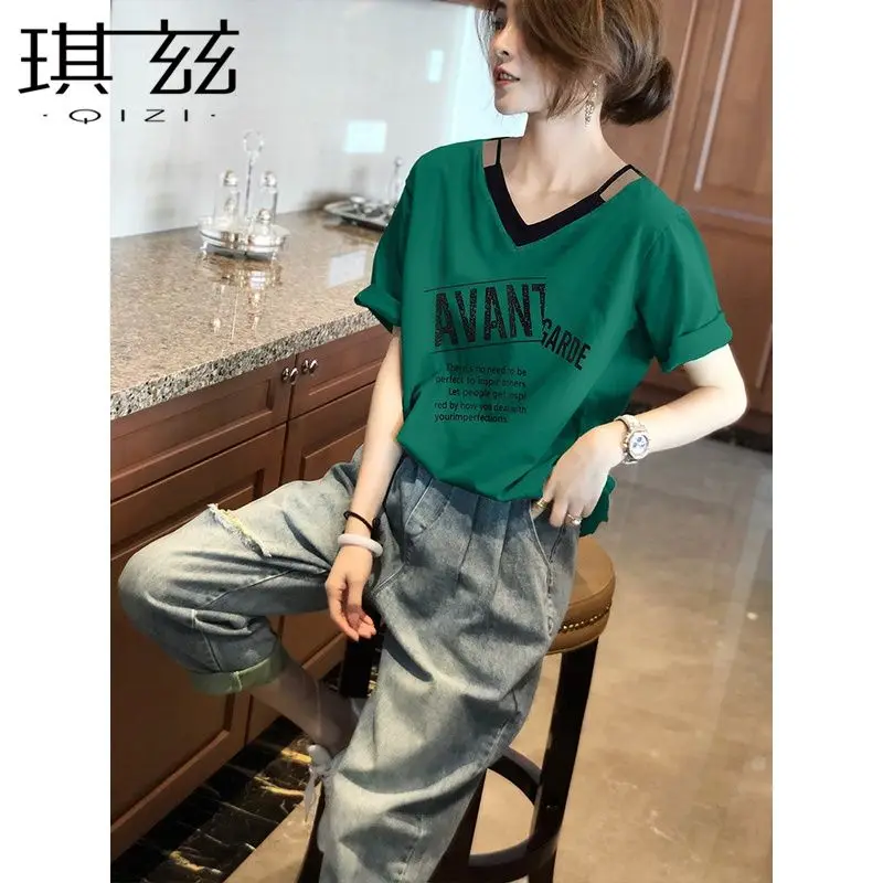 

Green stitching design short-sleeved T-shirt women's careful machine casual printing top 2022 summer new European style