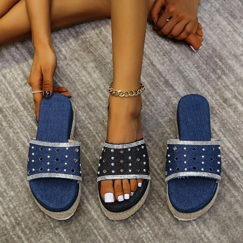 

The New Women Summer Sandals Flat Cozy Slides Female Outdoor Beach Blue Sexy Rivet Rhinestone Slippers Sandals for Women 2022