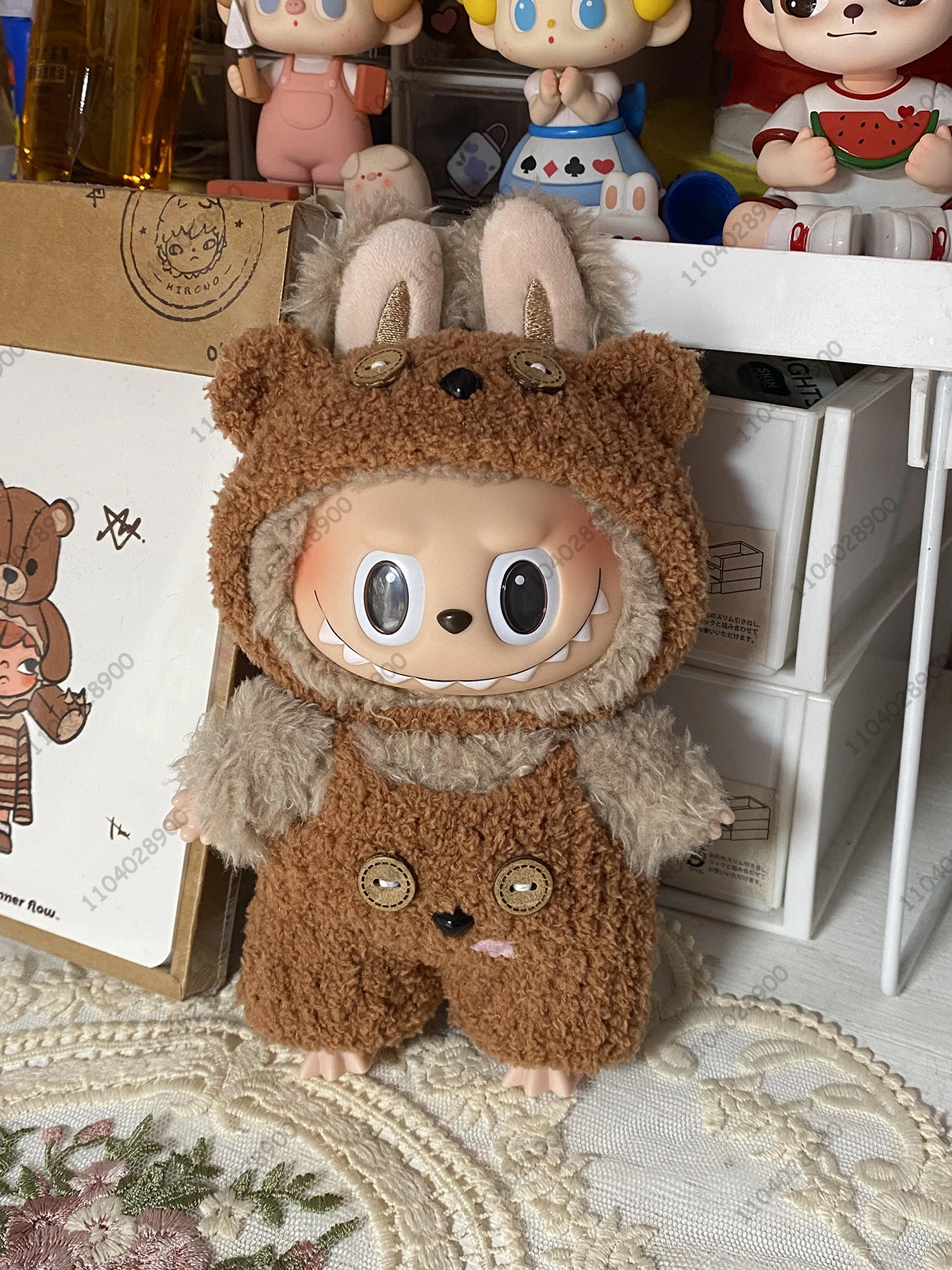 MINISO Labubu The Monsters Тим медведь костюм