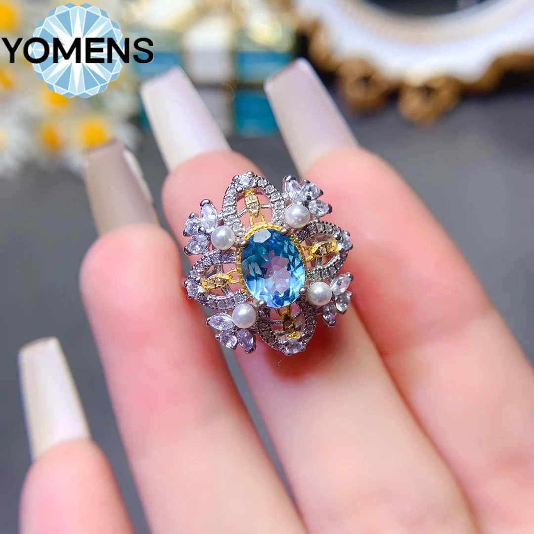 Женское кольцо из серебра 925 пробы с топазом