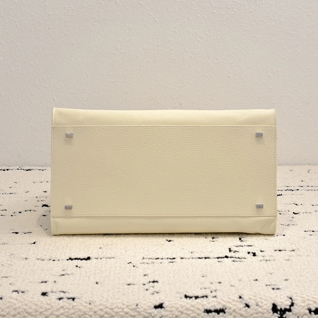 Женская сумка из натуральной кожи