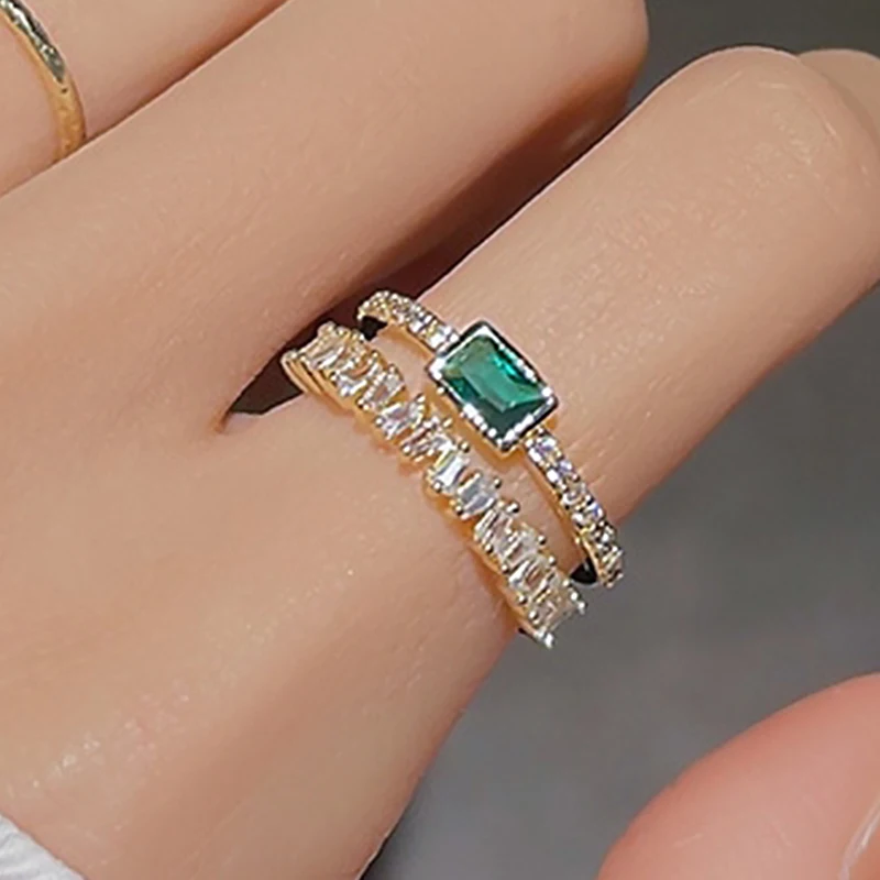 Женское кольцо с красным кристаллом золотистое регулируемое зеленым ювелирные