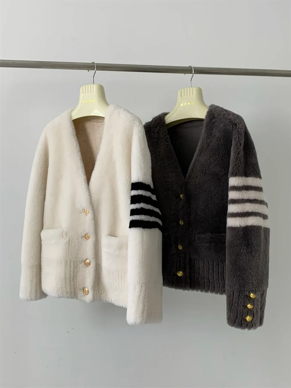 Women's cardigan fur coat V-neck grain sheep shearing wool coat composite fur