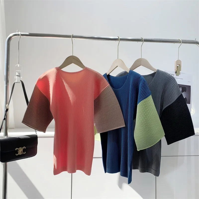 

Весенне-осенний Новый плиссированный топ Miyake, Женская свободная футболка, подходящая цветная плиссированная одежда, нишевой дизайн