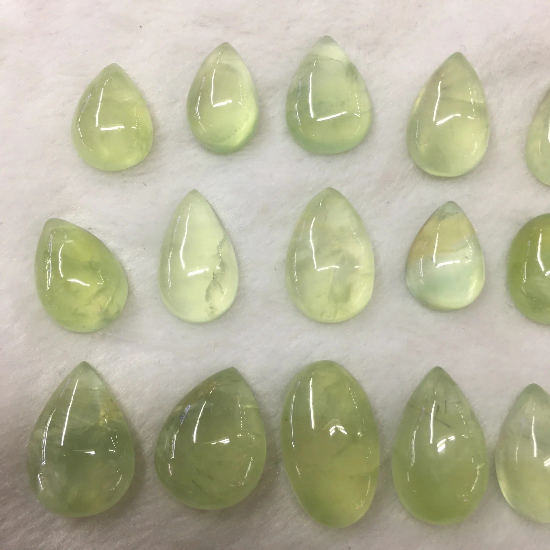 Оптовая продажа 10 шт./упаковка бусины из натурального преннита кабошон 16-30 мм