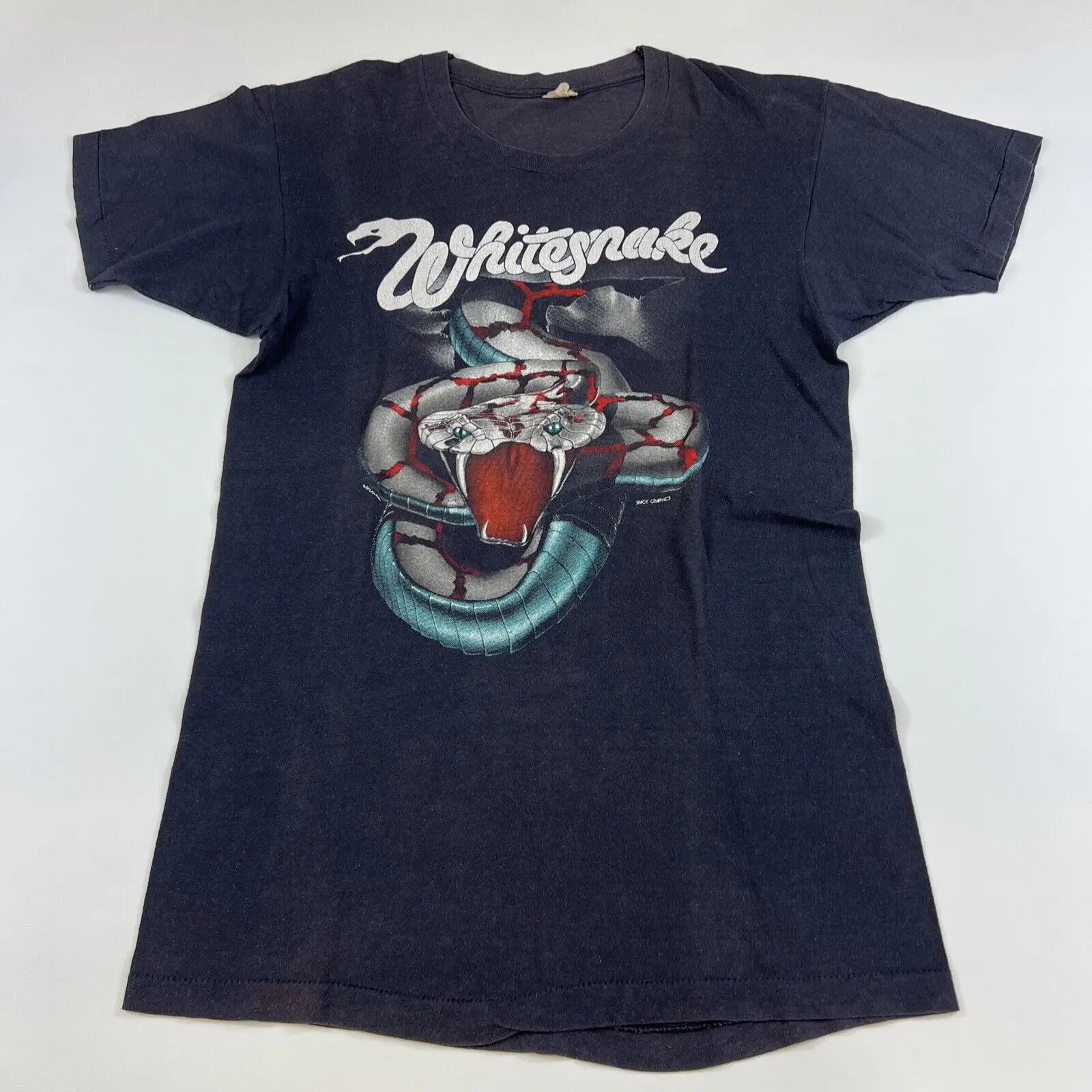 Винтажная 1984 белая рубашка со змеиным принтом средними длинными рукавами