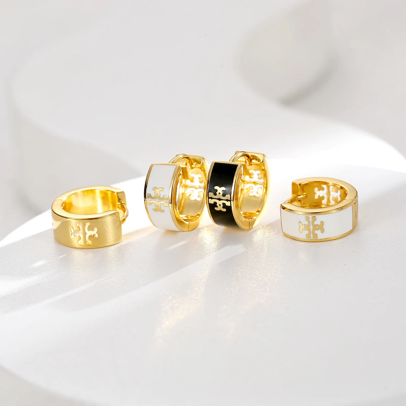 

Vintage Earrings for Women High-end Trendy Enamel Earrings Stylish Niche Design