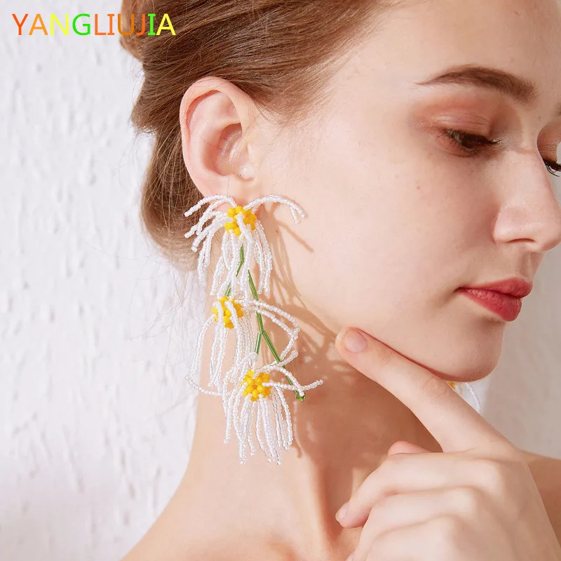 

White Daisy Petals Pearl Earrings European And American Style Personality Fashion Long Tassel Earrings Ms Wedding Accessories