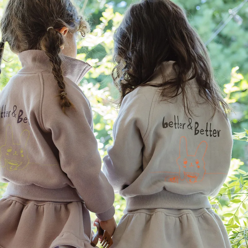 Пальто для девочек топ 2024 зимняя клубничная милая корейская хлопковая мягкая