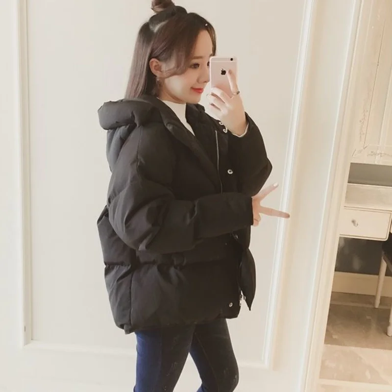 2023 Short Winter Female Coat Puffer Warm Quilted Jacket Women Loose Fashion Parka Casacos Outerwear Snow Wear Loose BF Ukraine