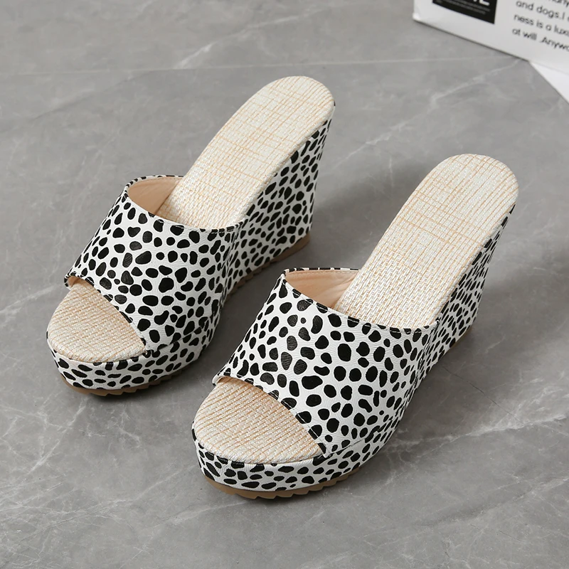 

2023 Spring and Summer New Wedge Heel Spotted Sandals Women's Slippers Special Style High Heel Slippers Large Slippers 43