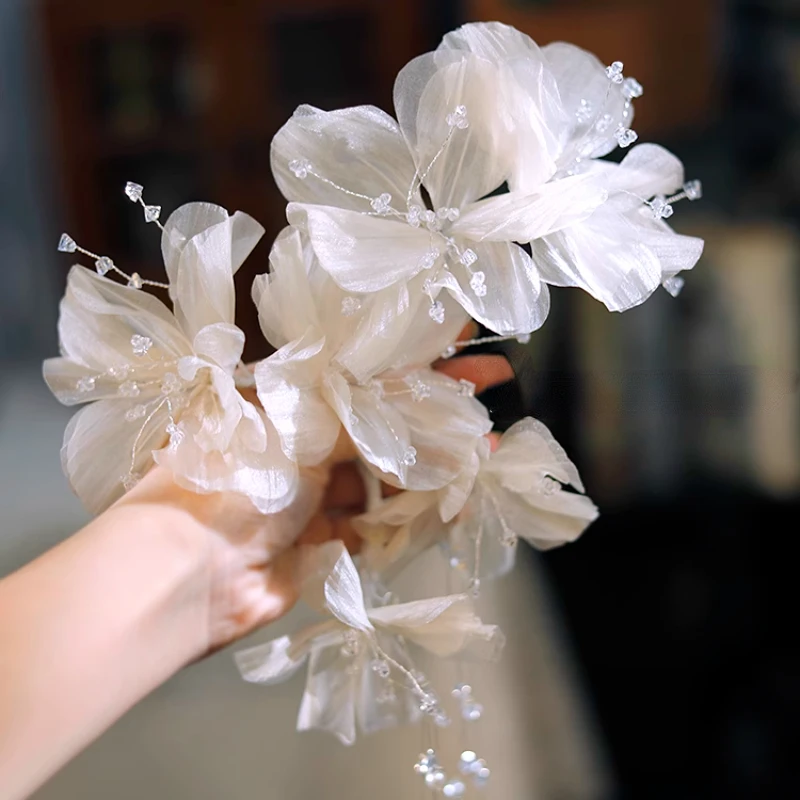 Серьги-подвески в виде цветка с кристаллами