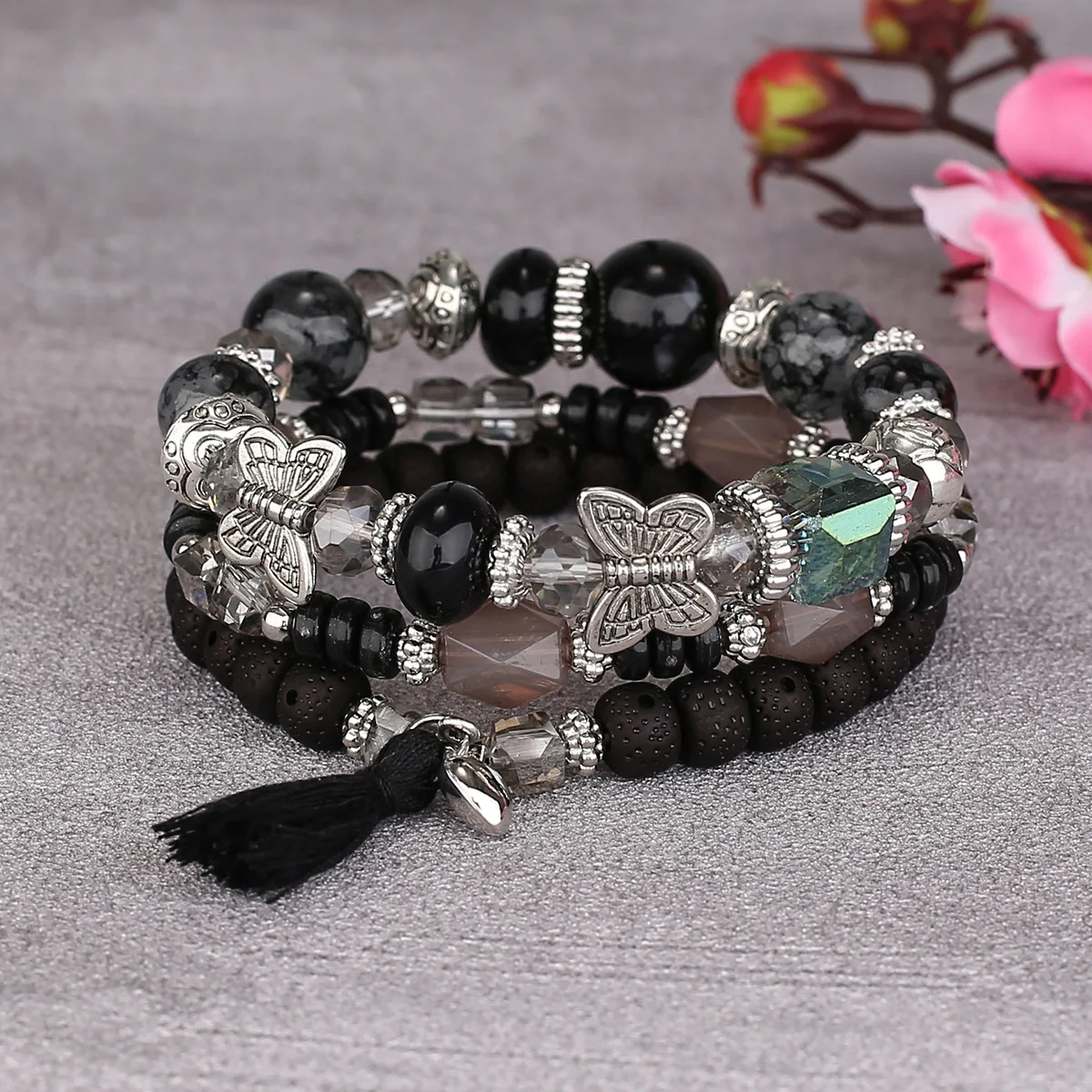 

WANGAIYAO's new fashion all-match butterfly tassel pendant multi-layer multi-circle bracelet simple bracelet design temperament