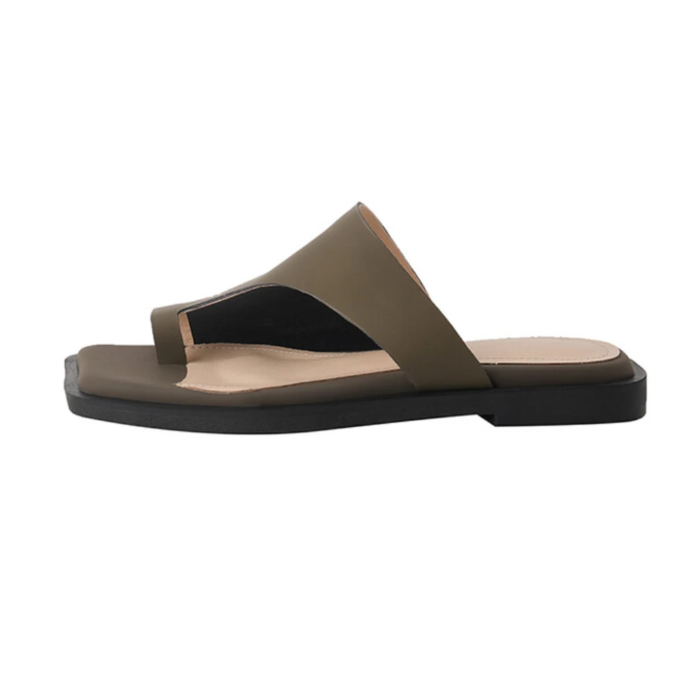

Leather Women's Flat Slippers, 2022 Summer New Flip-flops, Simple and Comfortable Walking Shoes, High-end Light Luxury,classic