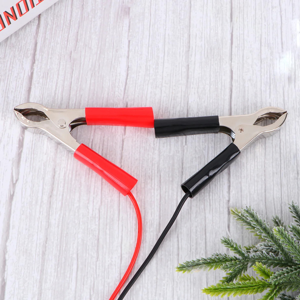 

1PC Automotive Jumper Cables Alligator Clip Charging Cable Alligator Clamps for